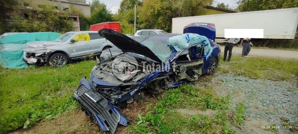 Фото Toyota Camry 28