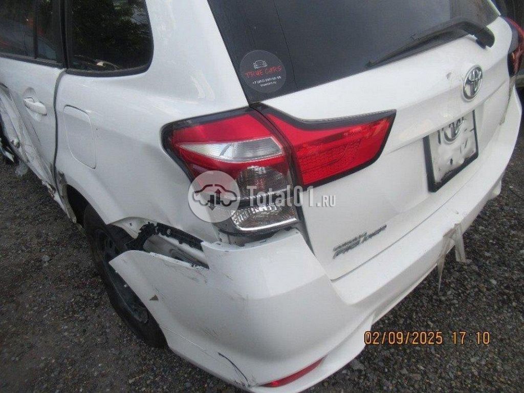 Фото Toyota Corolla Fielder 10