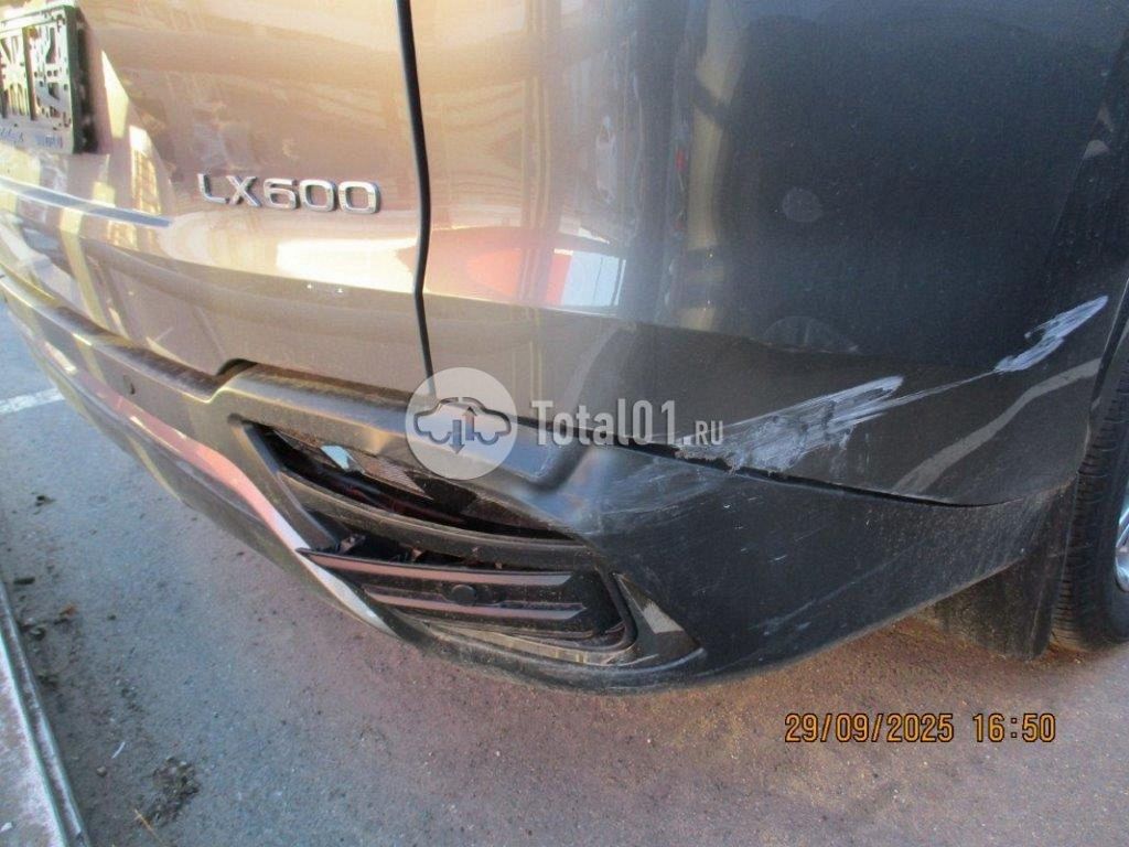 Фото Lexus LX 18
