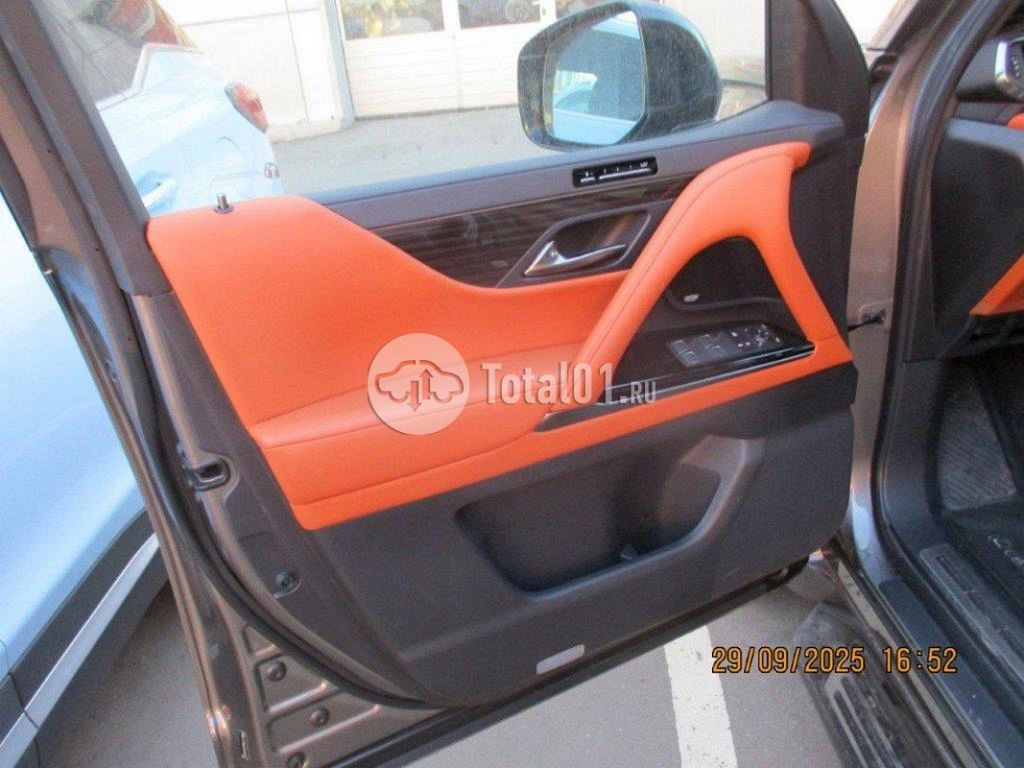 Фото Lexus LX 64