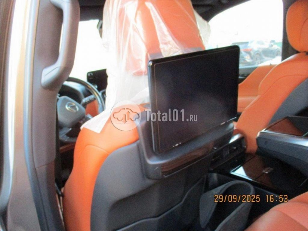 Фото Lexus LX 80