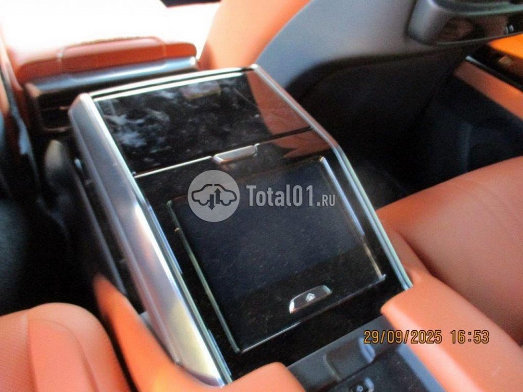 Фото Lexus LX 90