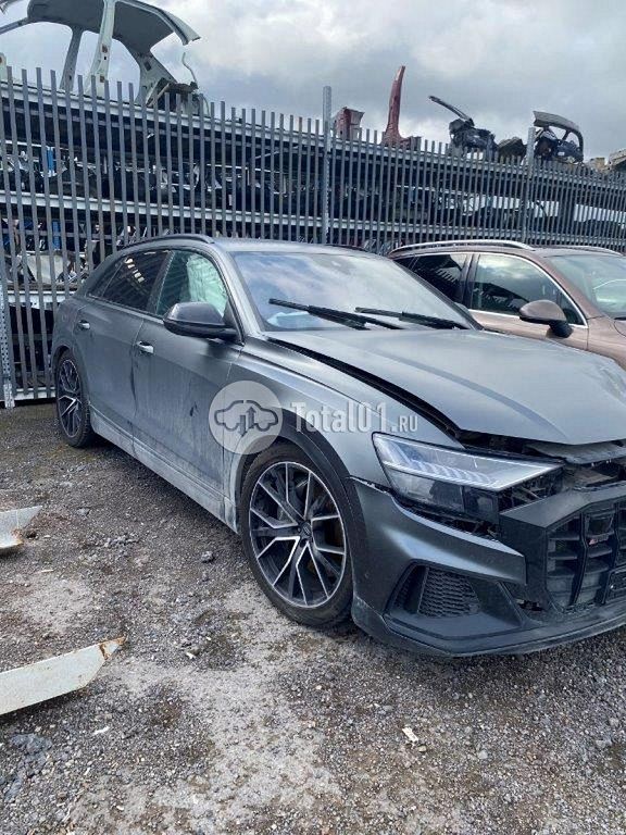 Фото Audi SQ8 8