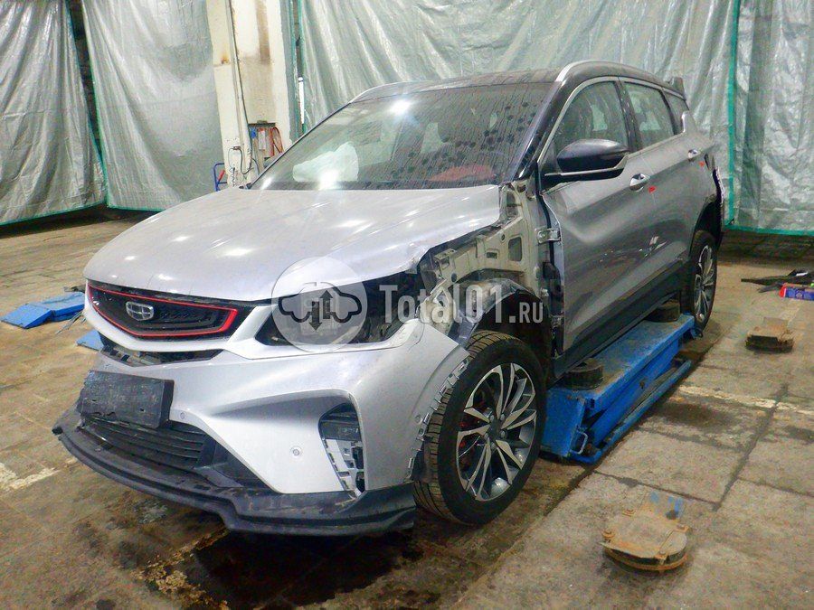 Фото Geely Coolray 6