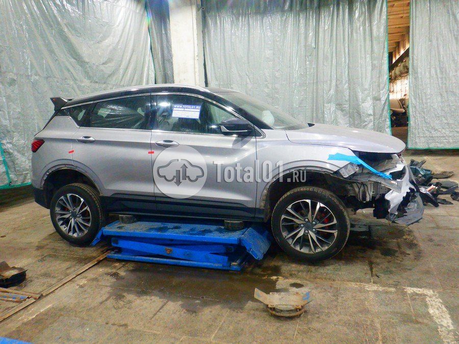 Фото Geely Coolray 10