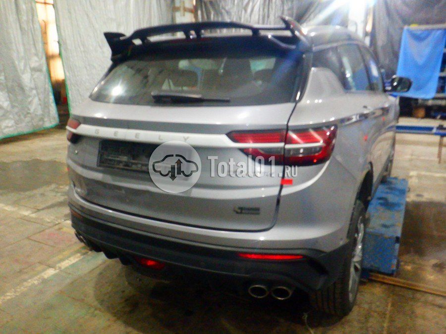 Фото Geely Coolray 12