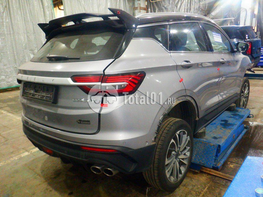 Фото Geely Coolray 14