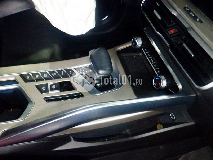 Фото Geely Coolray 36