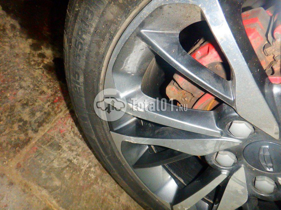 Фото Geely Coolray 168