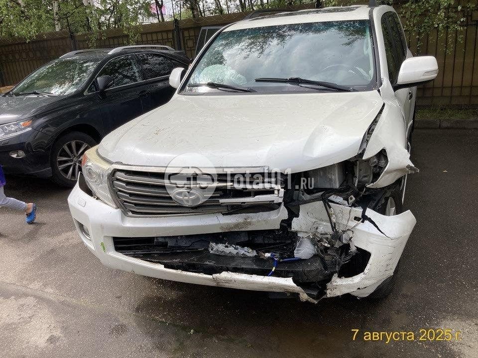 Фото Toyota Land Cruiser 2