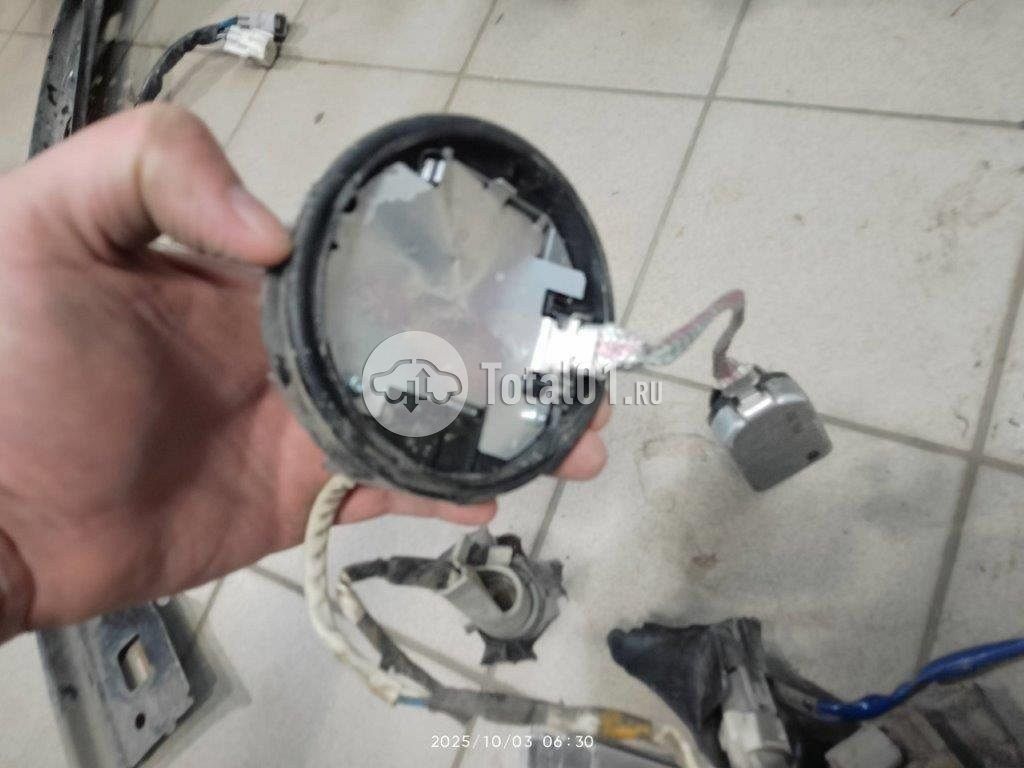 Фото Toyota Land Cruiser 108