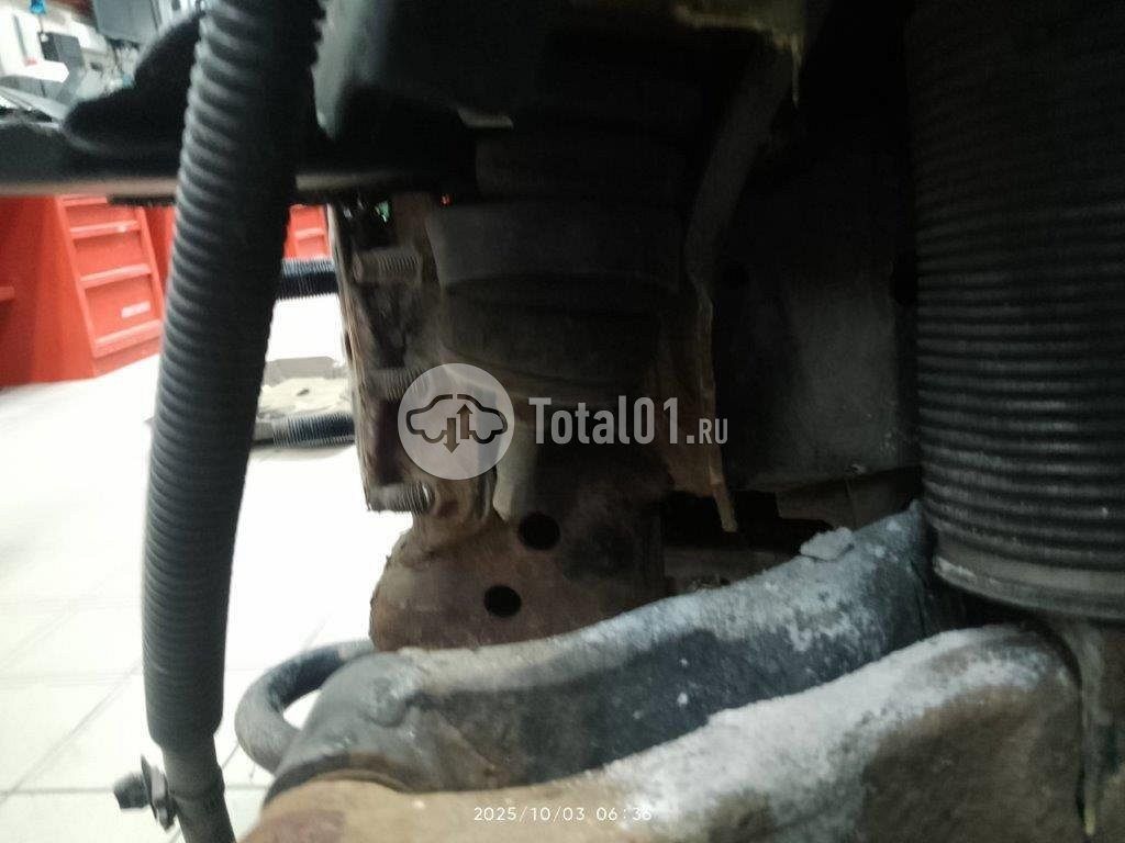 Фото Toyota Land Cruiser 180