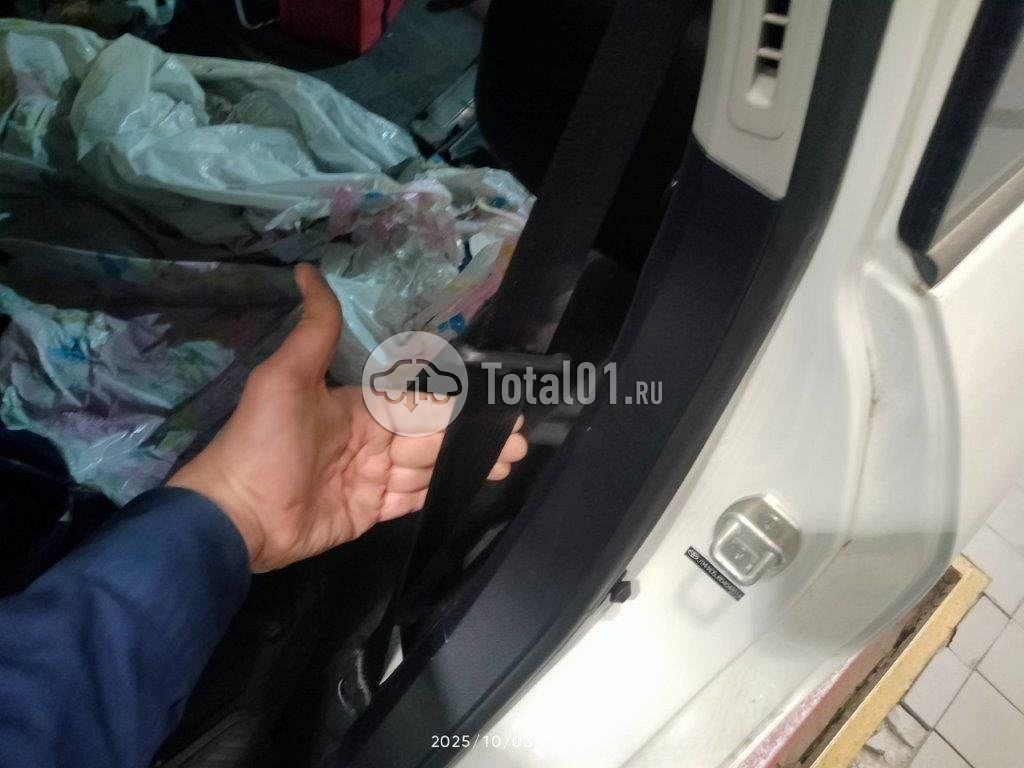 Фото Toyota Land Cruiser 208