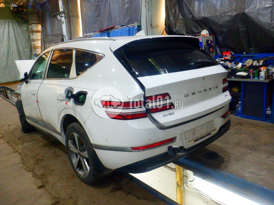 Фото Genesis GV80 16