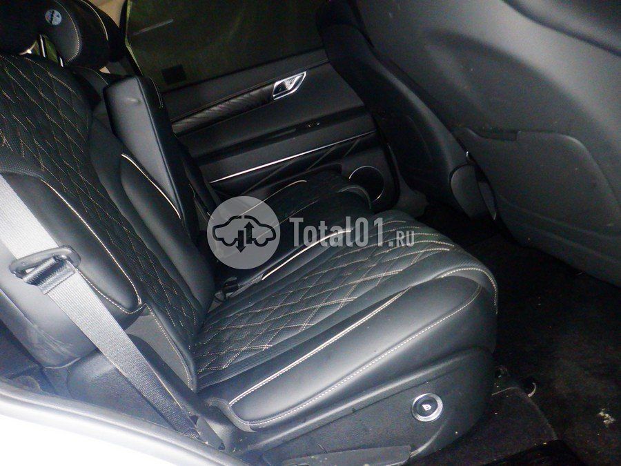 Фото Genesis GV80 42