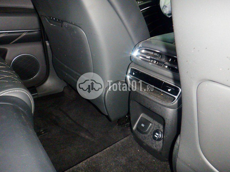 Фото Genesis GV80 48