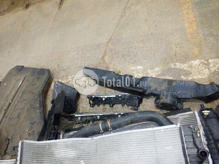 Фото Genesis GV80 378