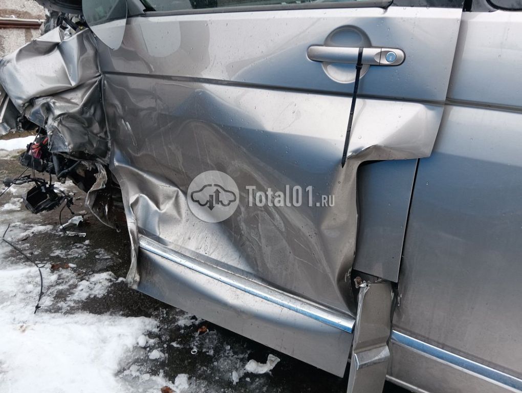 Фото Volkswagen Caravelle 92