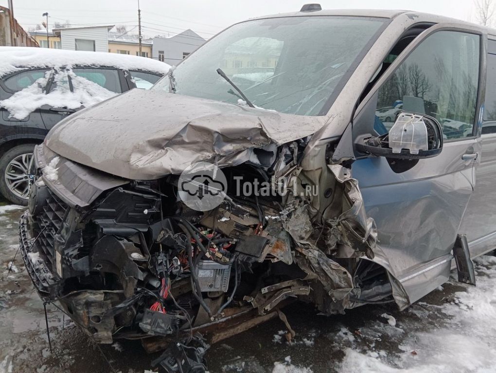 Фото Volkswagen Caravelle 102