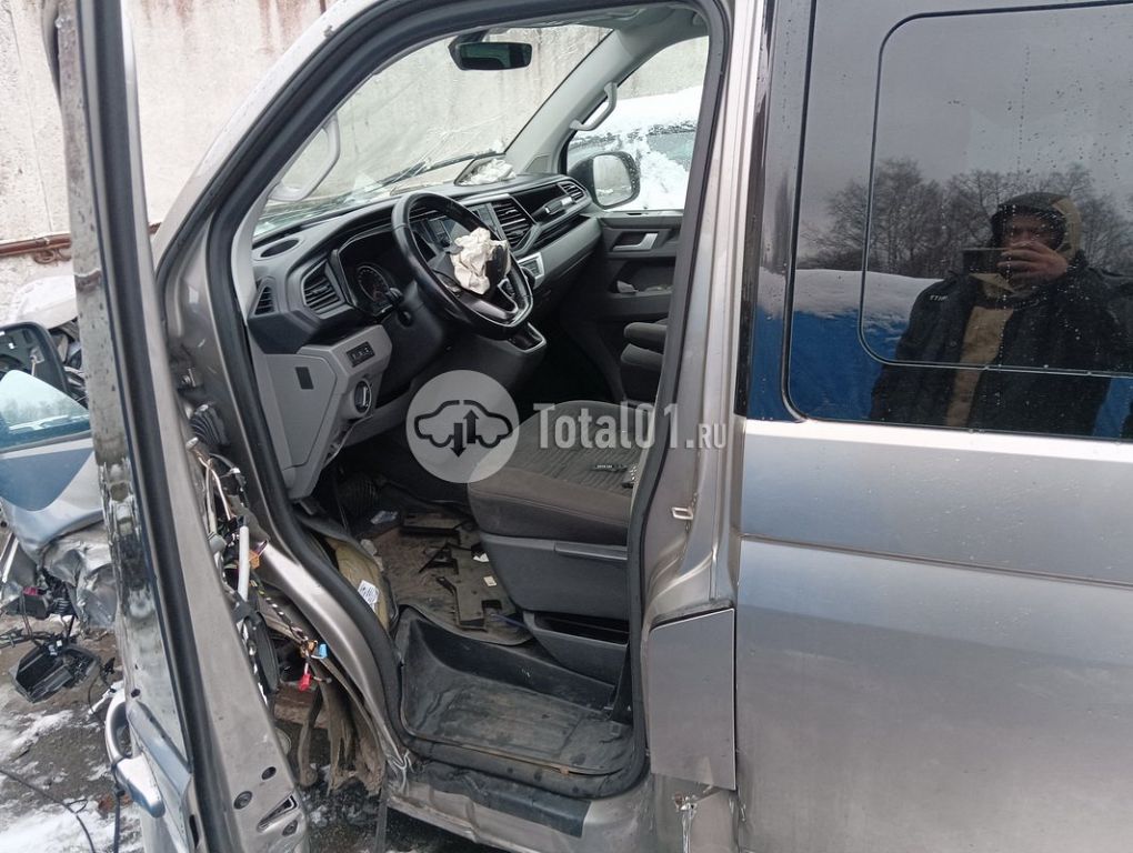 Фото Volkswagen Caravelle 148