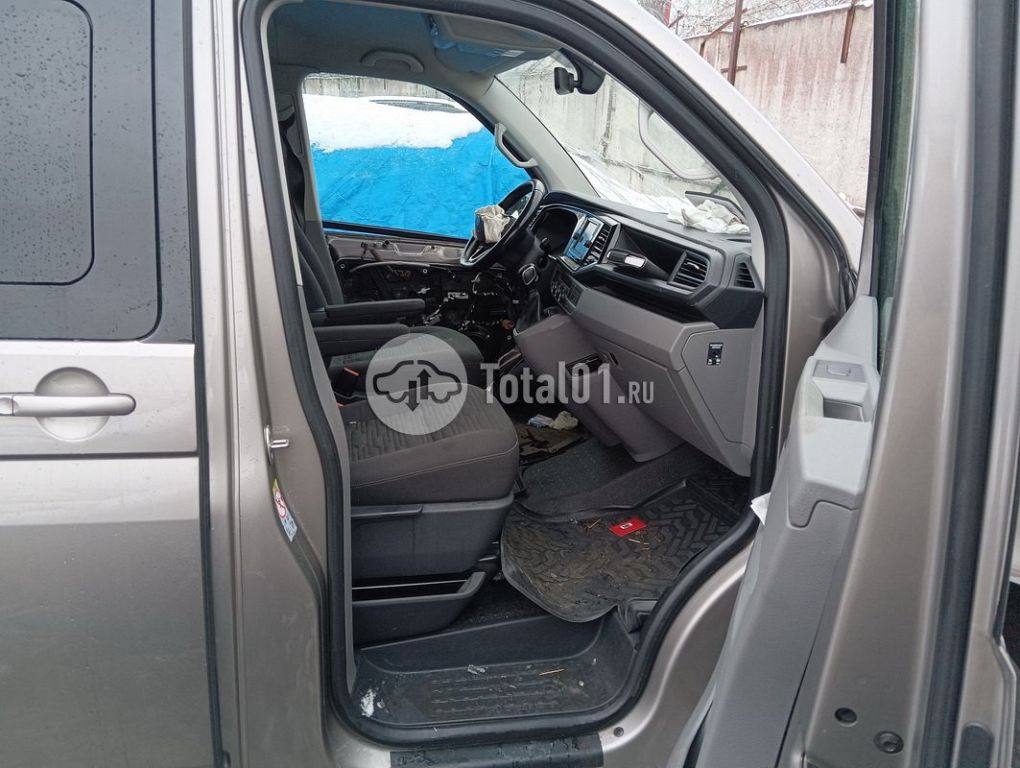 Фото Volkswagen Caravelle 174