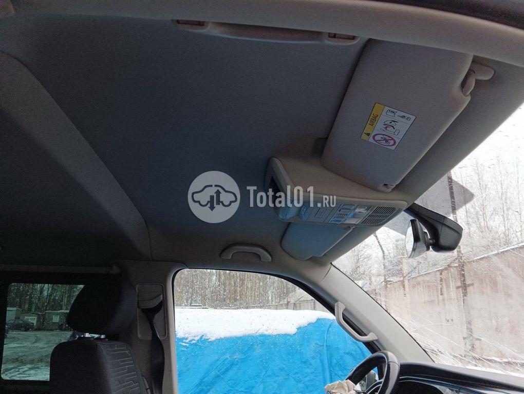 Фото Volkswagen Caravelle 180