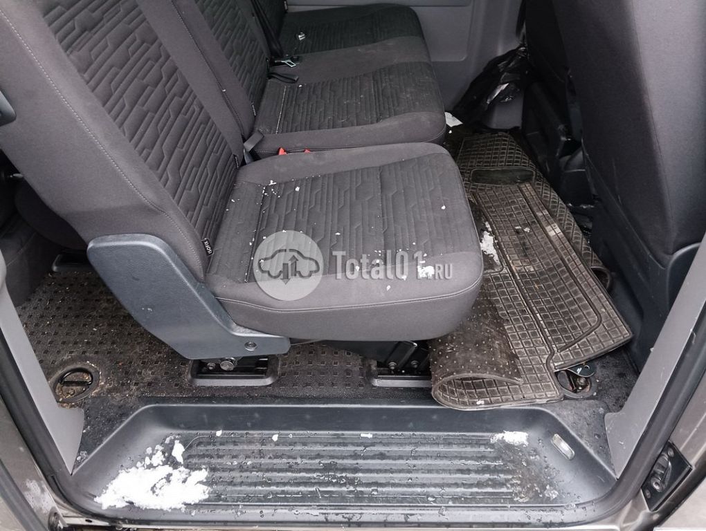 Фото Volkswagen Caravelle 190