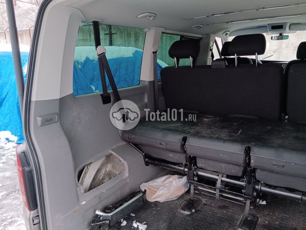 Фото Volkswagen Caravelle 210