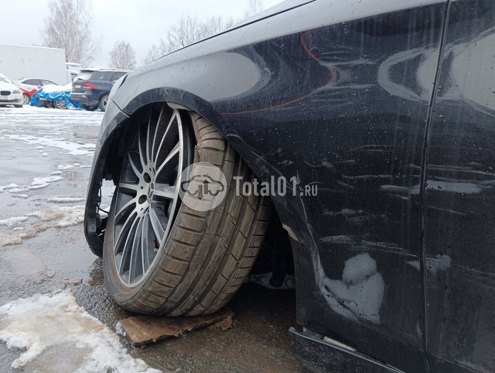 Фото Mercedes-Benz S-класс 32