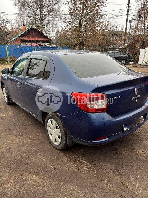 Фото Renault Logan 12