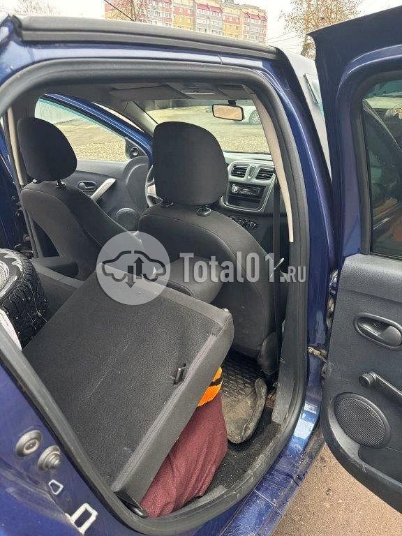 Фото Renault Logan 26