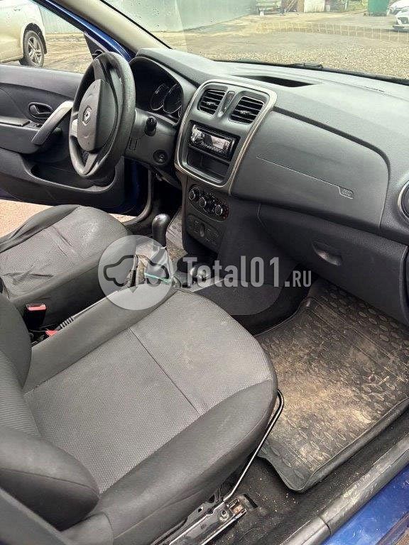 Фото Renault Logan 36