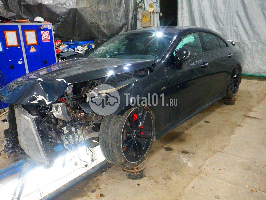 Фото Mercedes-Benz CLS-класс AMG 8