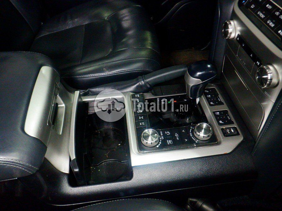 Фото Toyota Land Cruiser 30