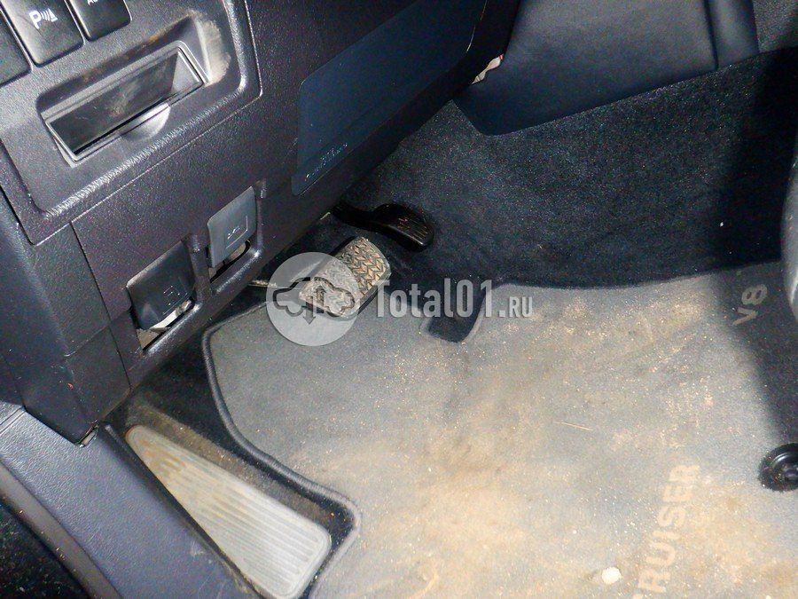 Фото Toyota Land Cruiser 112