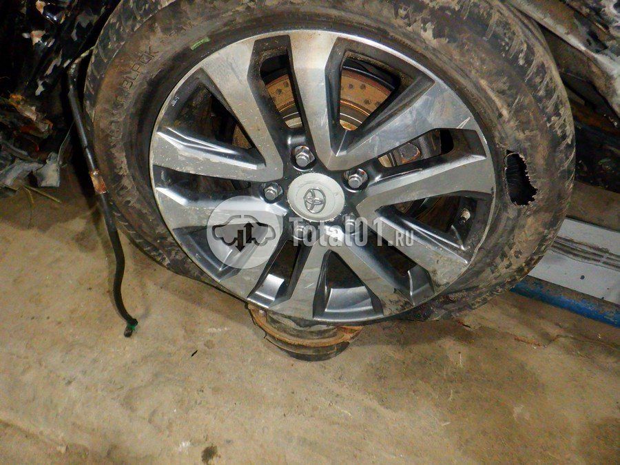 Фото Toyota Land Cruiser 200