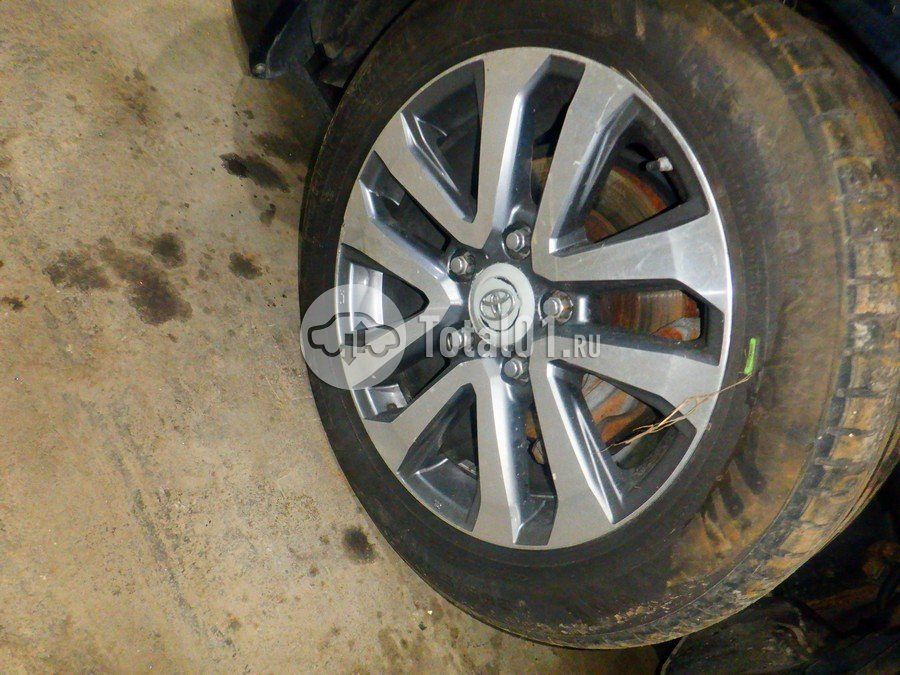 Фото Toyota Land Cruiser 272