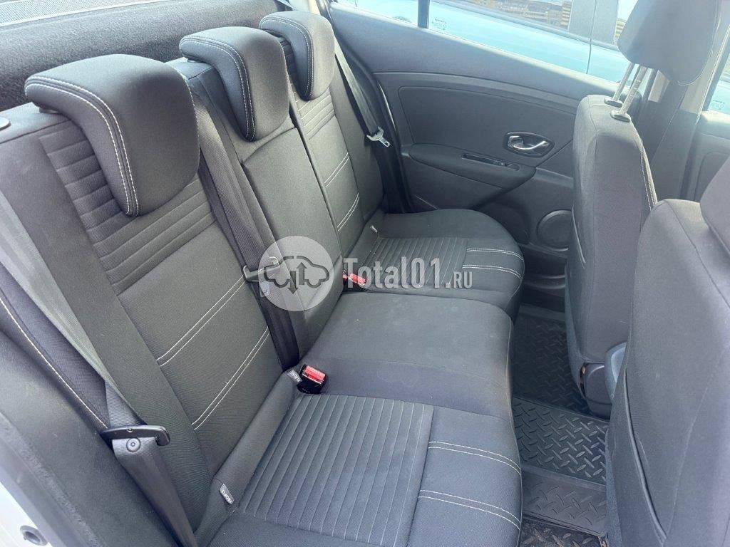 Фото Renault Fluence 4