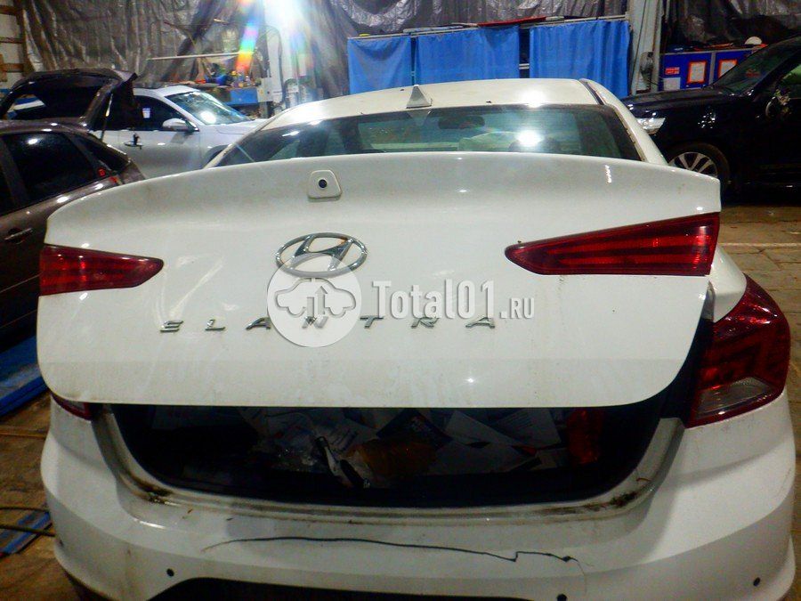 Фото Hyundai Elantra 14