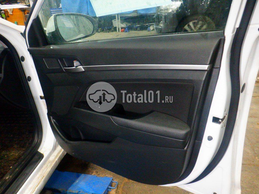 Фото Hyundai Elantra 22