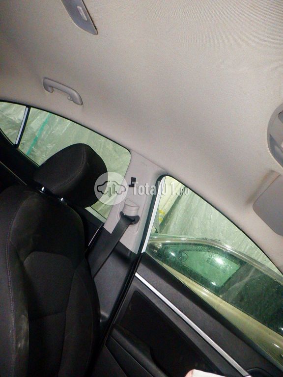 Фото Hyundai Elantra 44