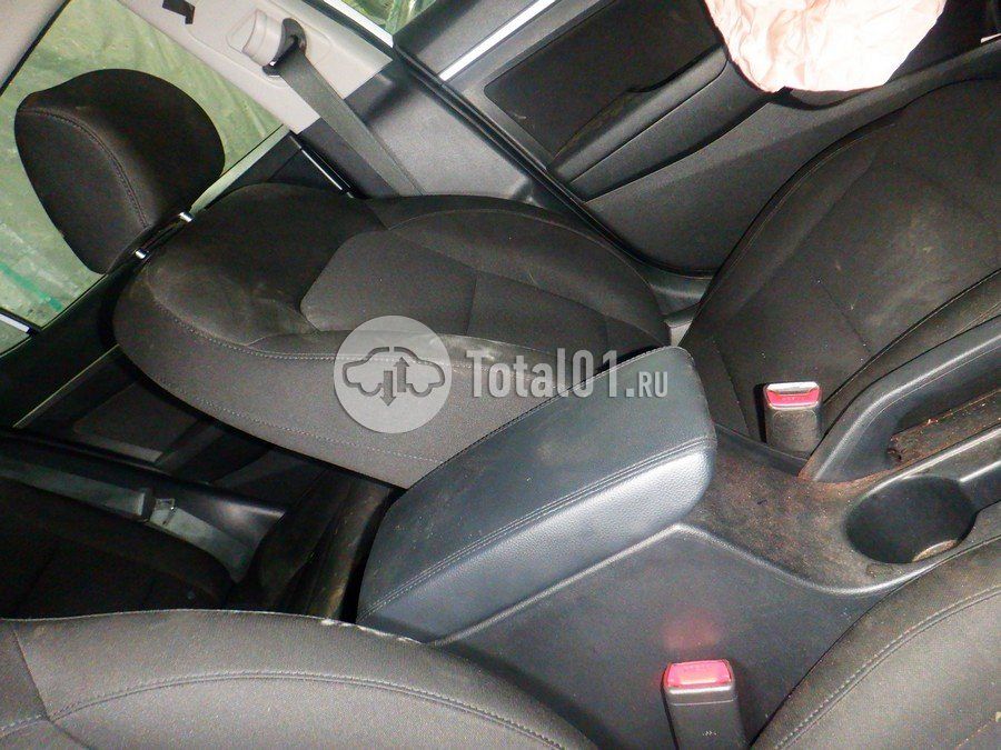 Фото Hyundai Elantra 46