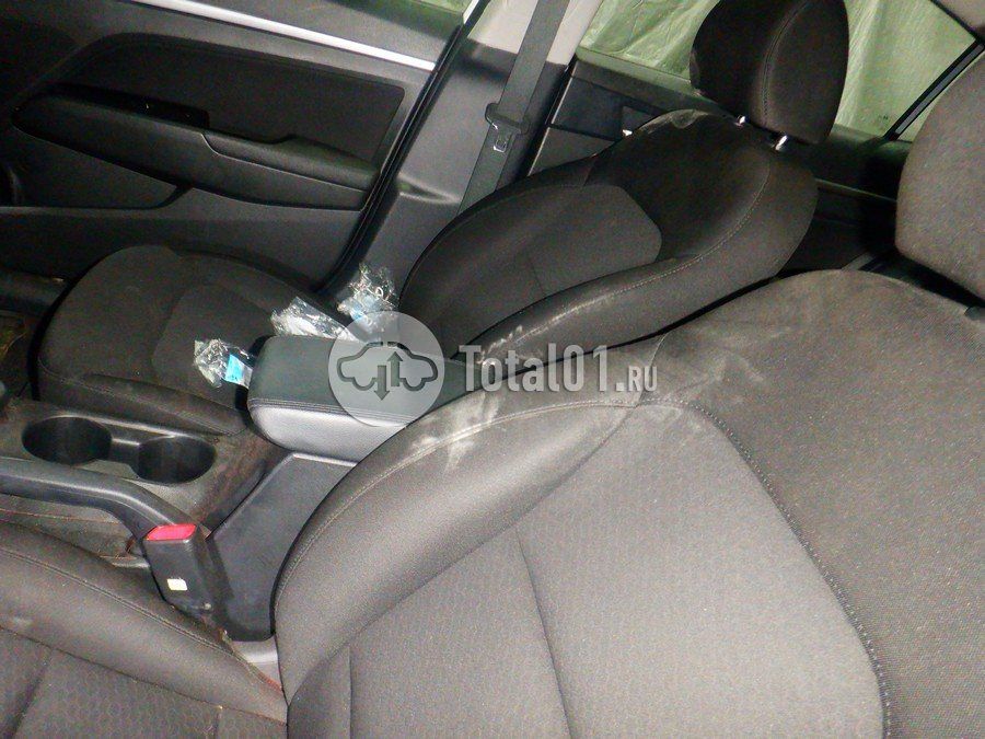 Фото Hyundai Elantra 80