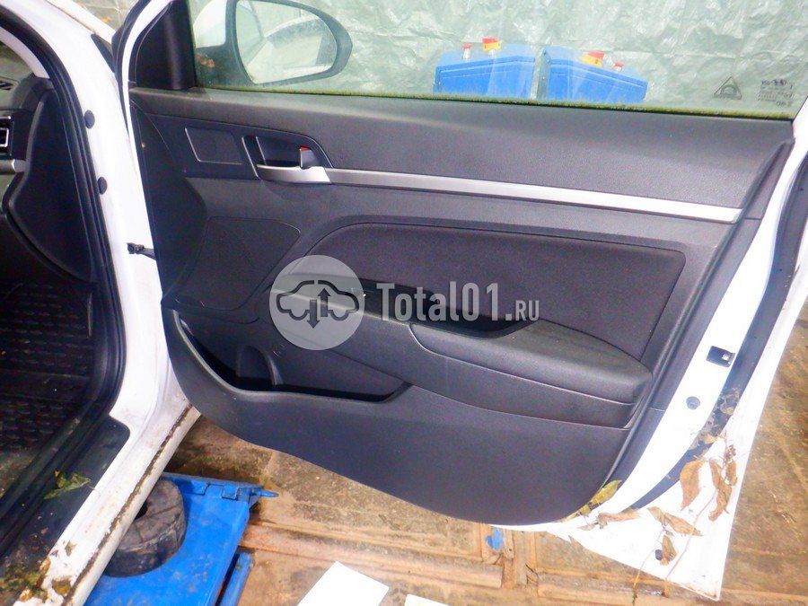 Фото Hyundai Elantra 28