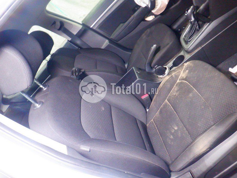 Фото Hyundai Elantra 32