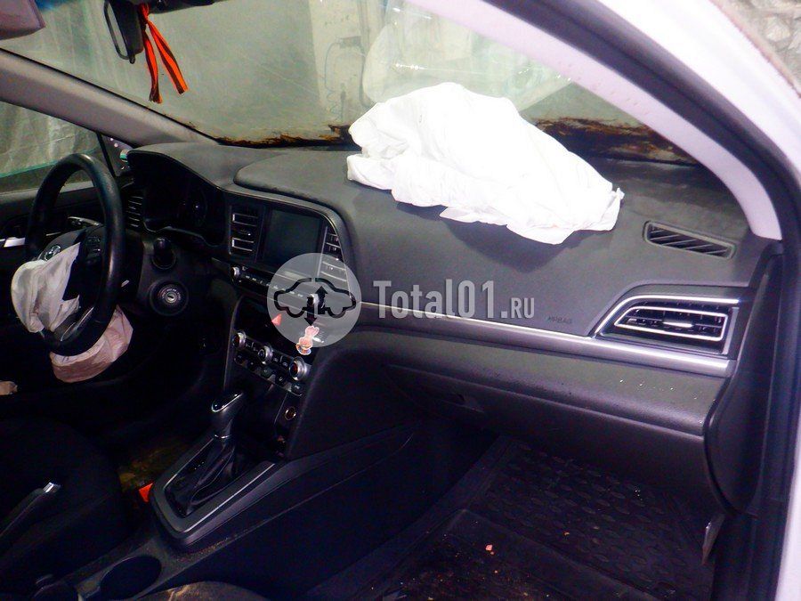 Фото Hyundai Elantra 38