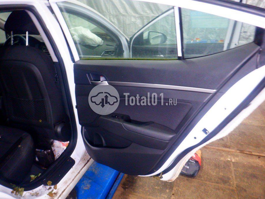 Фото Hyundai Elantra 50