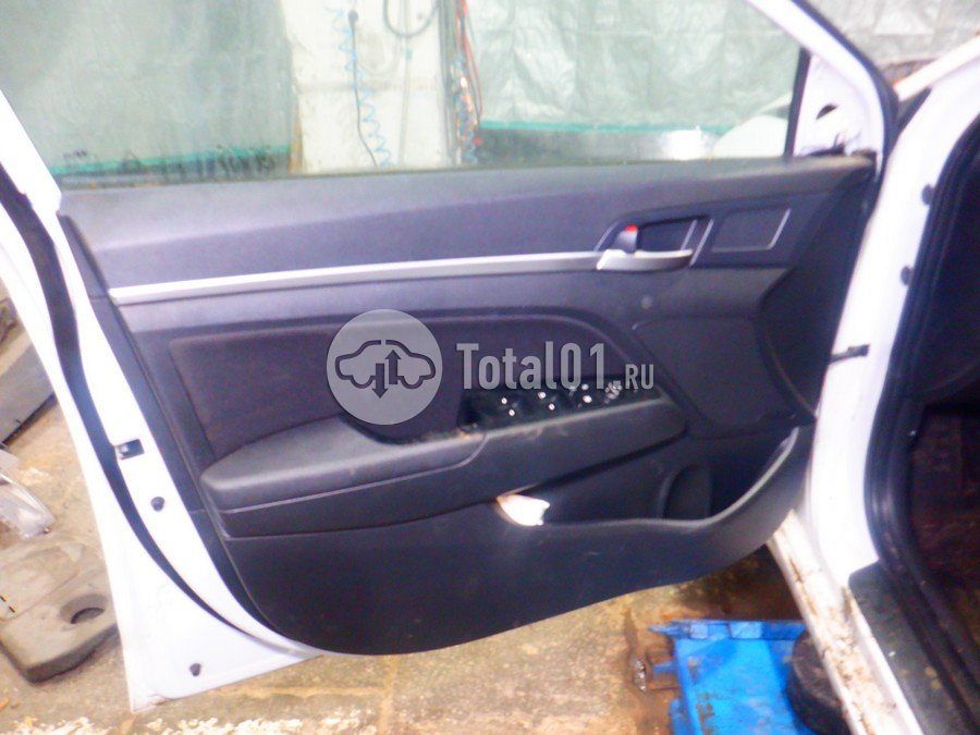 Фото Hyundai Elantra 90