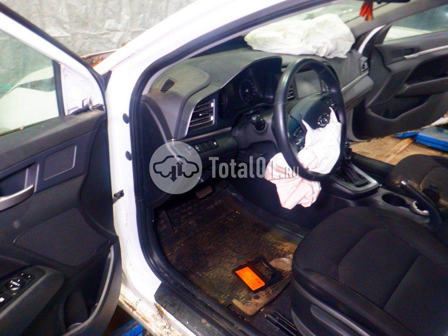 Фото Hyundai Elantra 92