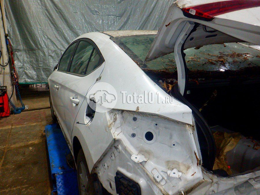 Фото Hyundai Elantra 196